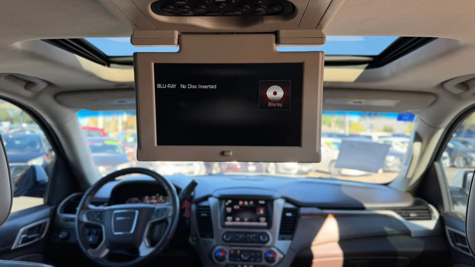 Used 2015 GMC Yukon XL Denali w/ Touring Package RWD image 19