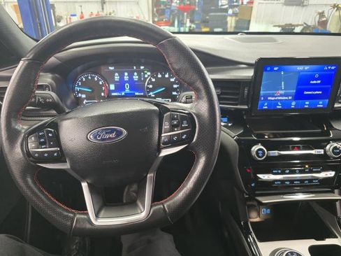 Used 2023 Ford Explorer ST-Line w/ Class IV Trailer Tow Package image 15