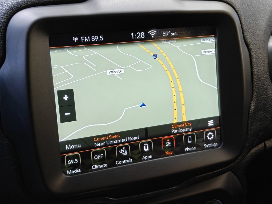 Used 2021 Jeep Renegade Limited AWD/4WD image 28
