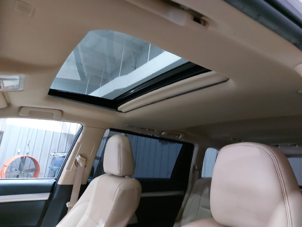 Used 2019 Toyota Highlander XLE FWD image 31