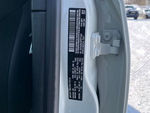 Used 2023 Jeep Renegade Latitude image 33