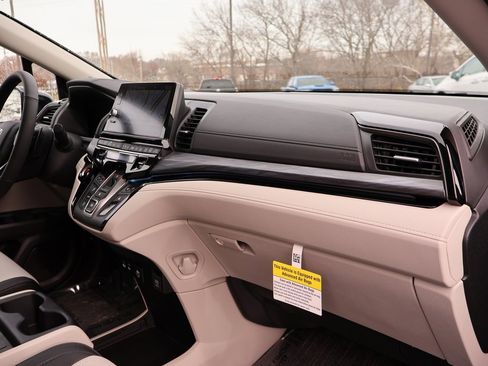 New 2026 Honda Odyssey Elite image 9