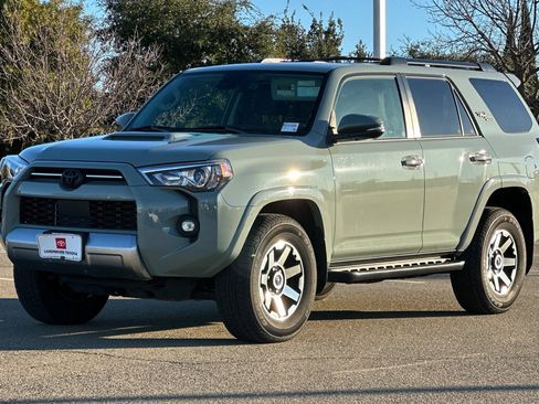 Used 2023 Toyota 4Runner TRD Off-Road Premium image 8