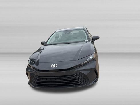 Used 2026 Toyota Camry LE FWD image 9