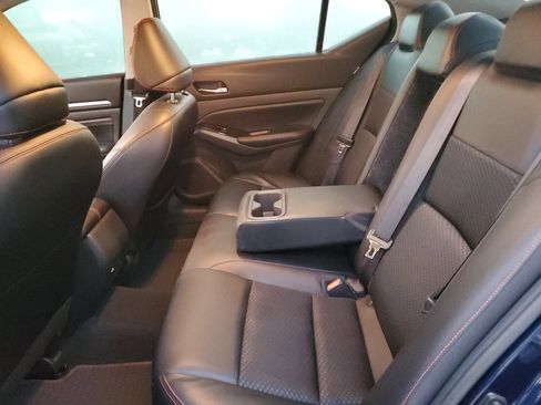 Used 2023 Nissan Altima 2.5 SR image 10