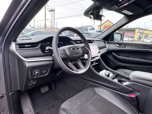 New 2026 Jeep Grand Cherokee 4WD image 12
