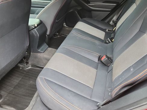 Used 2019 Subaru Crosstrek 2.0i Premium AWD/4WD image 9
