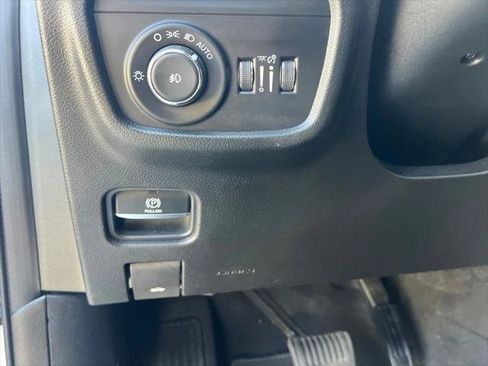 Certified 2021 Jeep Grand Cherokee L Overland w/ Luxury Tech Group IV AWD/4WD image 37