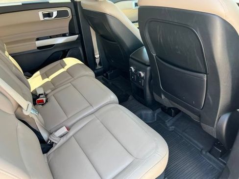 Used 2020 Ford Explorer XLT w/ Equipment Group 202A AWD/4WD image 24