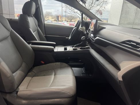 Certified 2024 Toyota Sienna XLE image 14