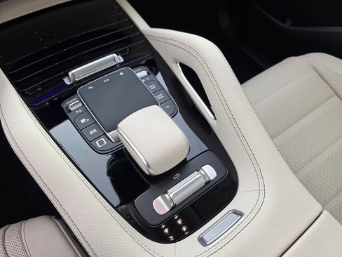New 2026 Mercedes-Benz GLS 450 4MATIC image 24