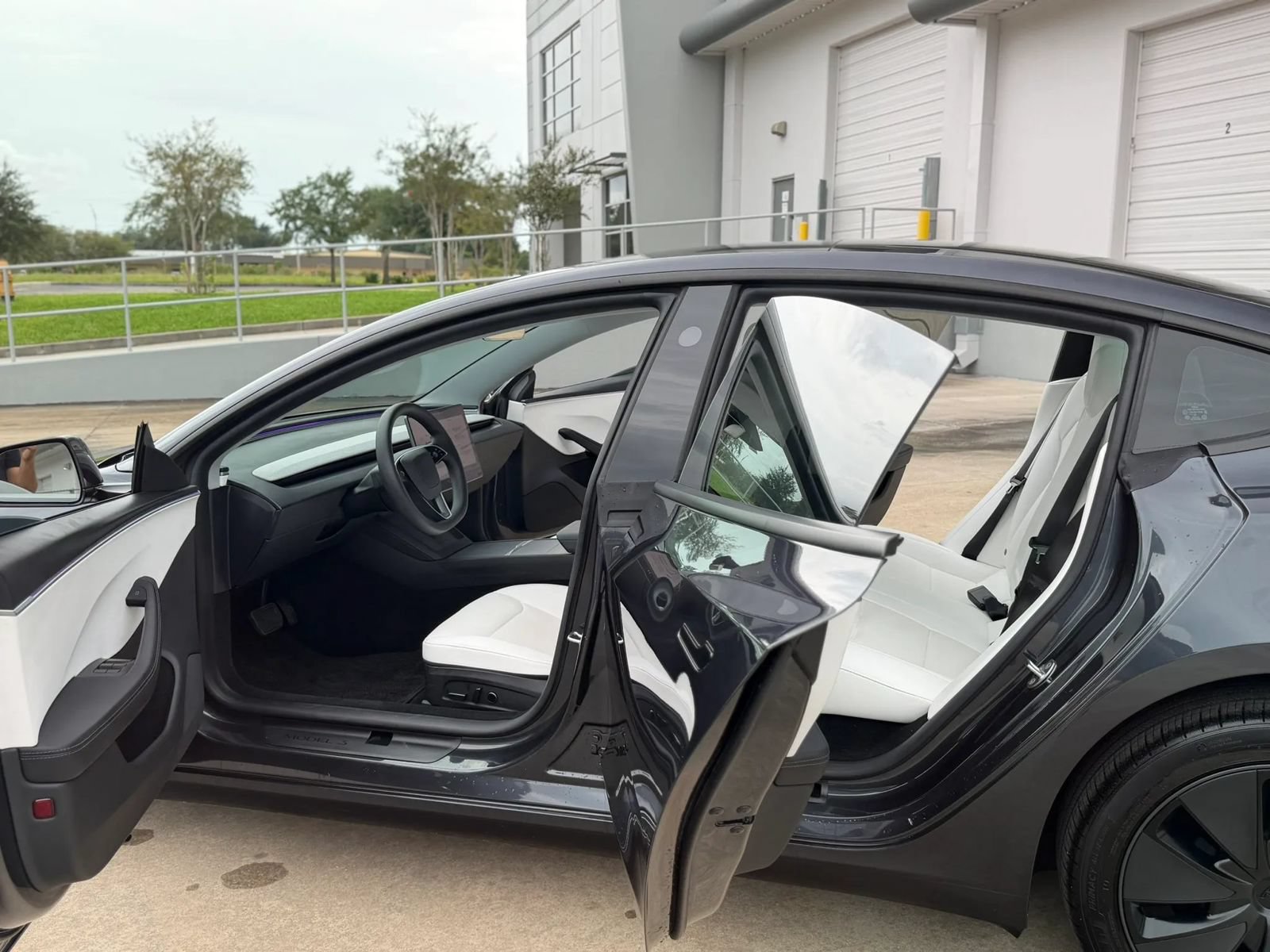 Used 2025 Tesla Model 3 Long Range RWD image 16