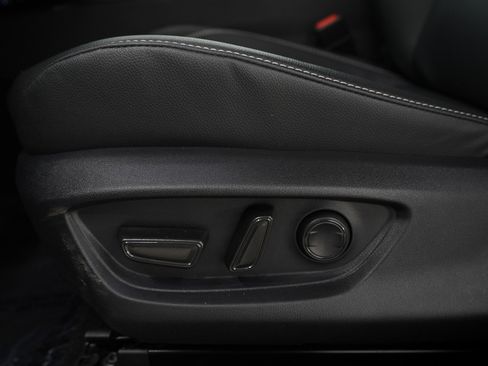 Used 2025 Toyota Camry SE image 21