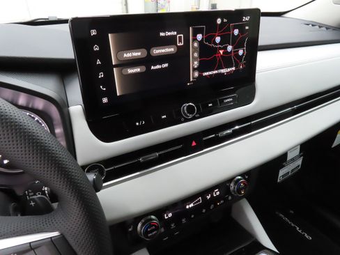 New 2026 Mitsubishi Outlander SE FWD image 16