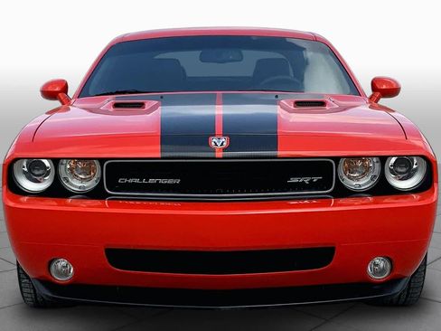 Used 2009 Dodge Challenger SRT8 w/ SRT Option Group II RWD image 3