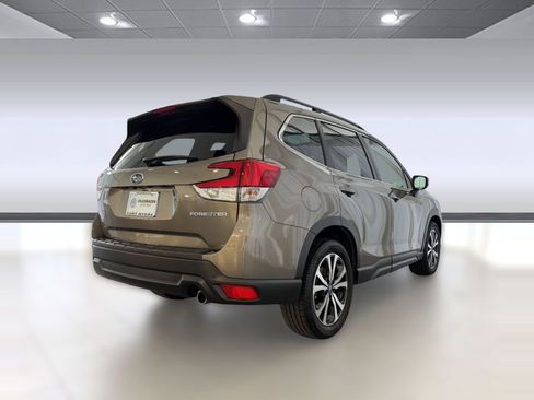 Used 2020 Subaru Forester Limited w/ Popular Package #3 image 9