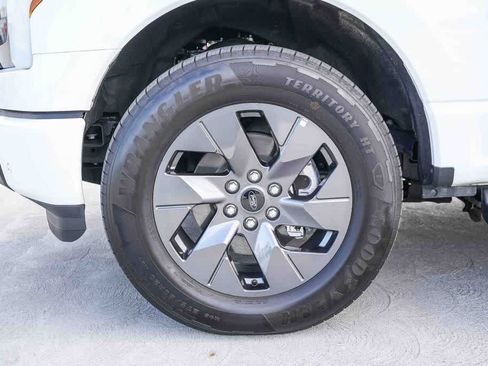 Used 2025 Ford F150 Lightning Flash AWD/4WD image 11