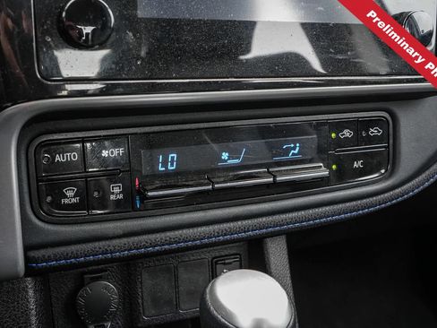 Used 2018 Toyota Corolla SE FWD image 21