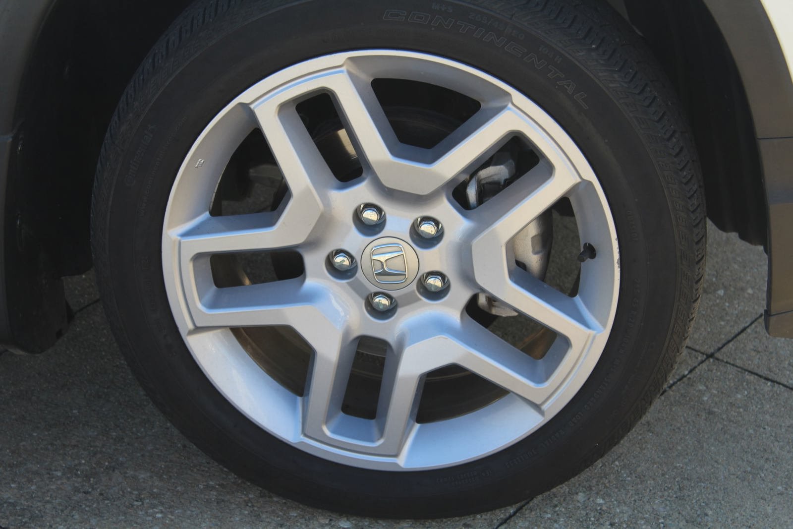 Used 2024 Honda Passport EX-L image 3