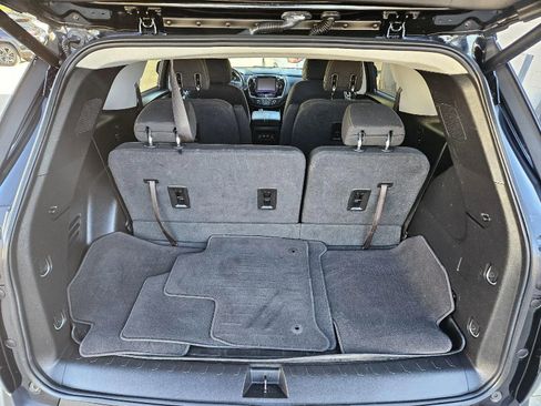 Used 2018 Chevrolet Traverse LT AWD/4WD image 17