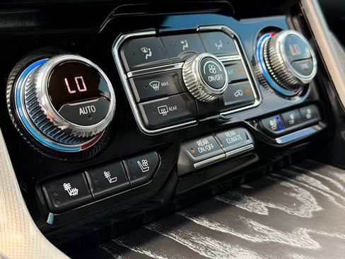 Used 2021 GMC Yukon Denali AWD/4WD image 51