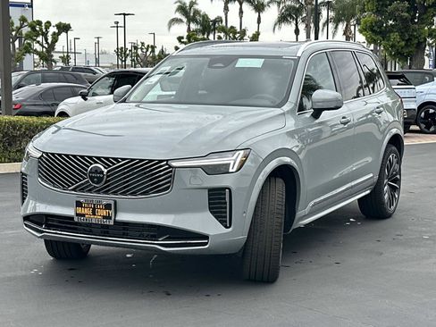New 2026 Volvo XC90 B6 Plus image 3