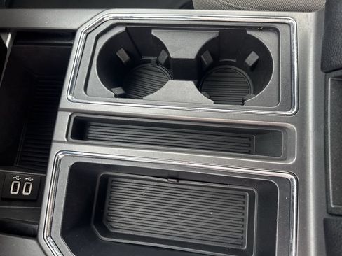 Used 2019 Ford F150 XLT w/ Equipment Group 302A Luxury AWD/4WD image 33