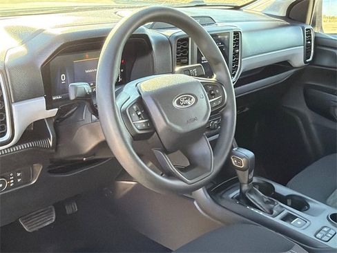 Used 2025 Ford Ranger XL image 16