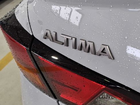 Used 2025 Nissan Altima 2.5 SR AWD/4WD image 30