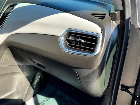 Used 2022 Chevrolet Equinox LT image 29