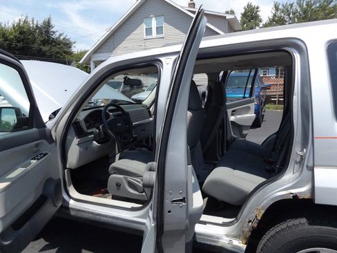 Used 2008 Jeep Liberty Sport AWD/4WD image 10