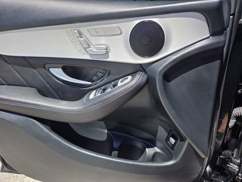 Used 2022 Mercedes-Benz GLC 300 image 20