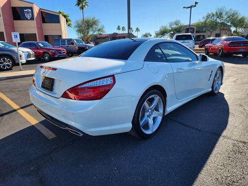 Used 2016 Mercedes-Benz SL 550 w/ Driver Assistance Package image 4
