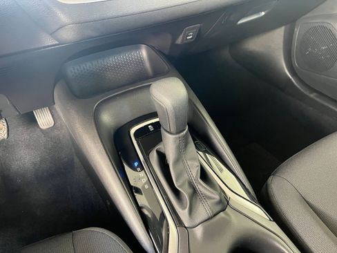 Used 2025 Toyota Corolla LE image 41