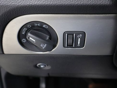 Used 2020 Dodge Durango SXT AWD/4WD image 32