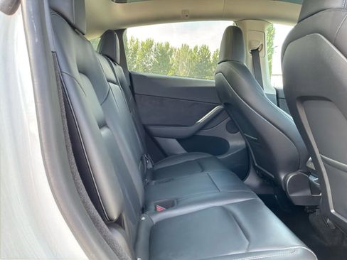 Used 2023 Tesla Model Y Long Range AWD/4WD image 20