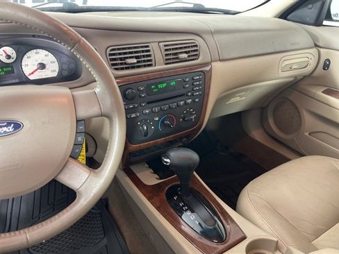 Used 2006 Ford Taurus SEL image 12