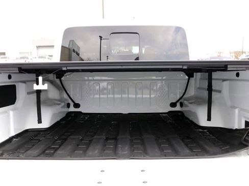 Used 2025 Jeep Gladiator Sport image 28