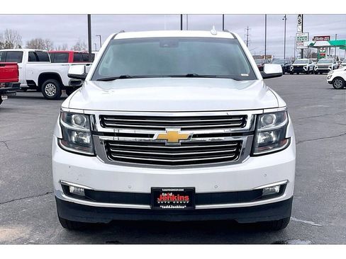Used 2016 Chevrolet Suburban LTZ image 3