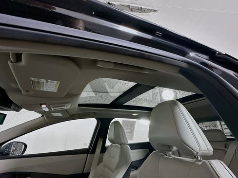 Used 2023 Nissan Ariya FWD image 25