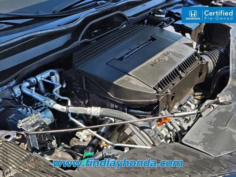 Certified 2025 Honda Pilot Black Edition image 23