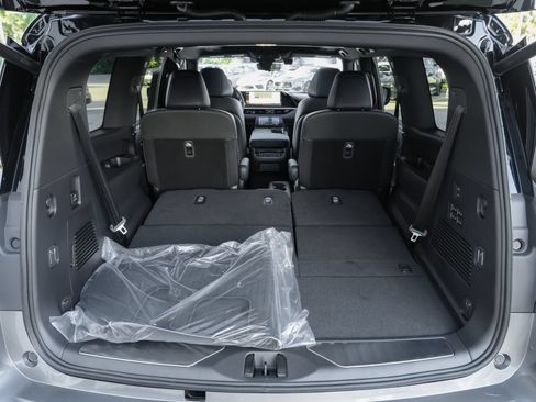 Certified 2026 INFINITI QX80 4WD w/ Sport Exterior Package image 40