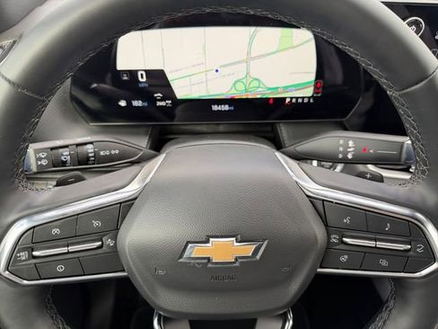 Used 2025 Chevrolet Equinox LT image 19