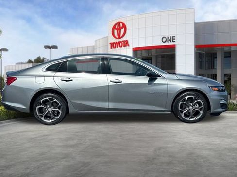 Used 2024 Chevrolet Malibu LT FWD image 3