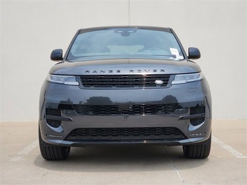New 2025 Land Rover Range Rover Sport Dynamic SE image 2