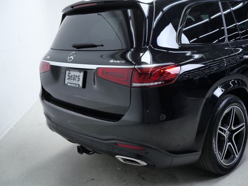 Used 2022 Mercedes-Benz GLS 580 4MATIC image 5