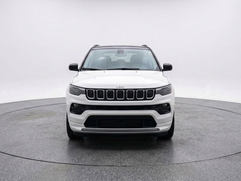 Used 2025 Jeep Compass Limited image 2