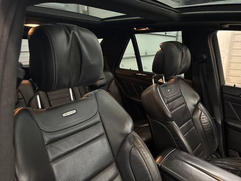Used 2015 Mercedes-Benz ML 63 AMG 4MATIC image 29