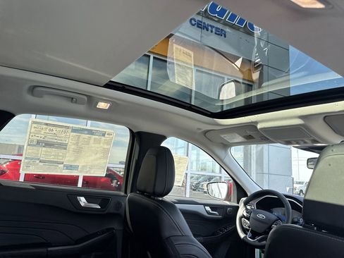 New 2026 Ford Escape SE w/ PHEV Premium Package image 17