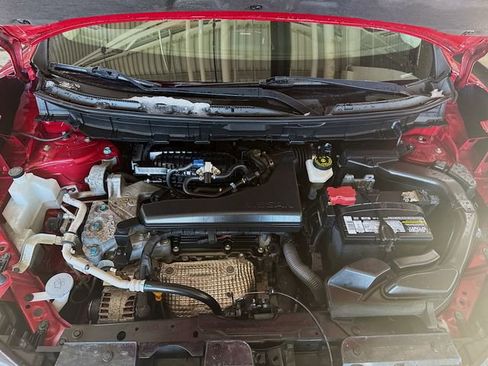 Used 2017 Nissan Rogue SL w/ SL Premium Package image 32